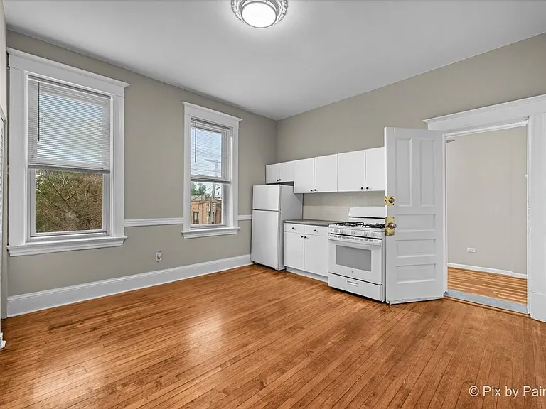 3100 N Western Ave #2R — Photo 2