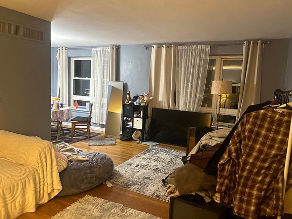 5th image of 5335 N California Ave #307