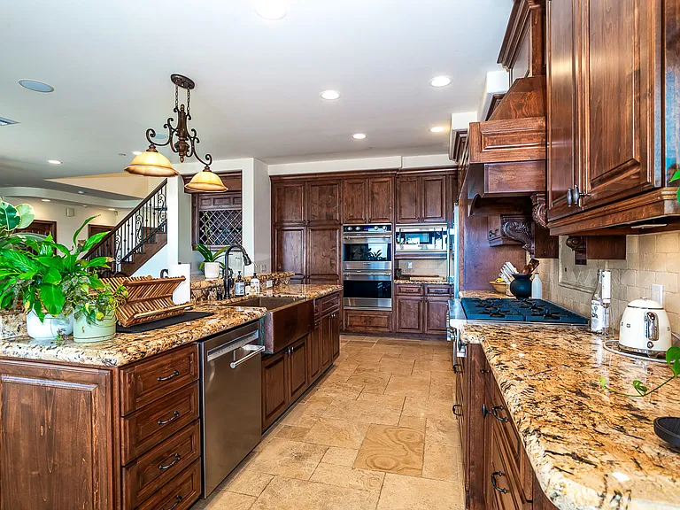 3658 Buena Vista St — Photo 8