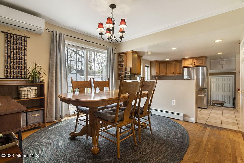 5th image of 3013 Evelyn Drive