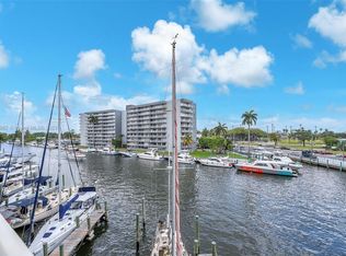 2415 NW 16th Street Rd #1-412, Miami, FL 33125