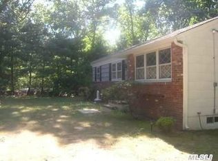 1469 Noyack Rd, Southampton, NY 11968