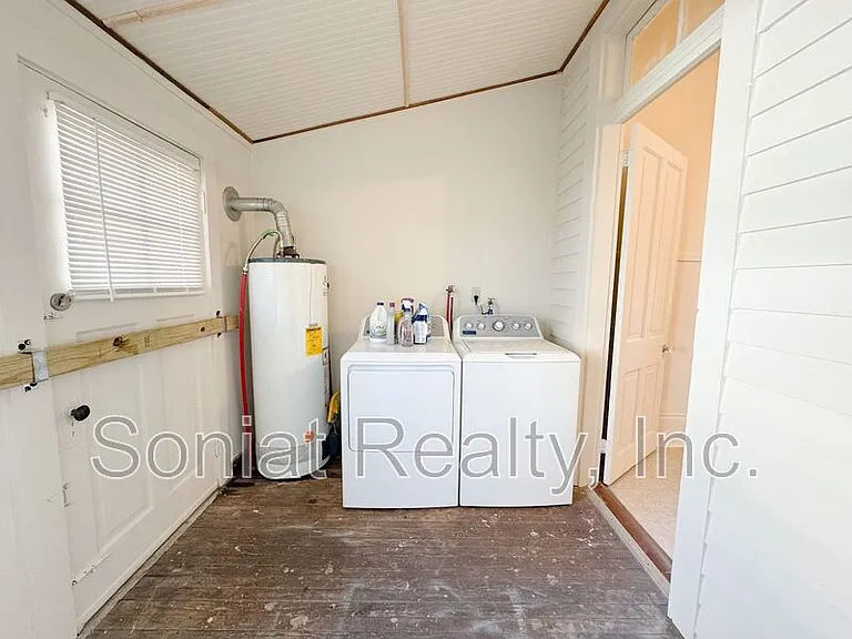 2657 Ursulines Ave — Photo 12
