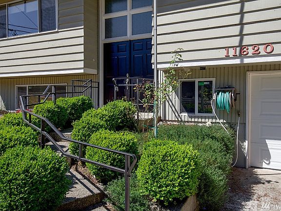 2nd image of 11620 98th Ave E