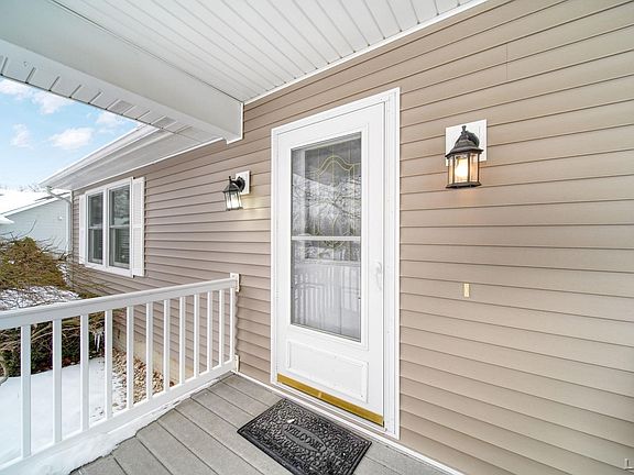 4th image of 3163 Birch Run