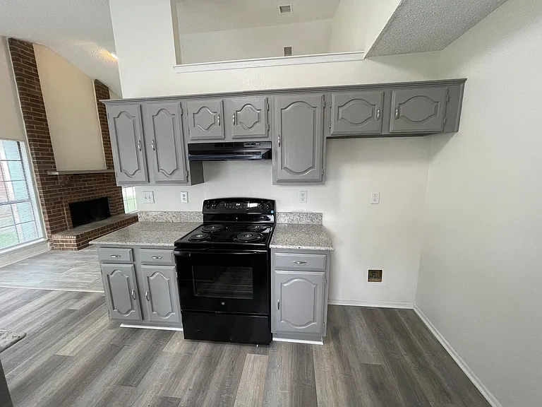 9415 Rutherglen Dr — Photo 9