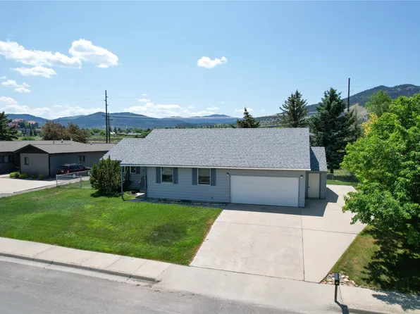 104 Oakwood Ln, Helena, MT 59601