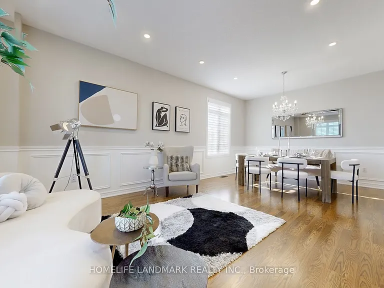13 Woodway Ln — Photo 8