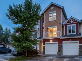 64 Chaparral Ridge Cir SE #64, Calgary, AB T2X3K3