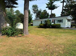 26 Oak Grove Trl, Nashua, NH 03062