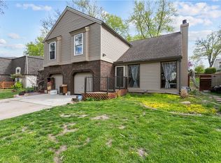 421 NE 90th Ter, Kansas City, MO 64155