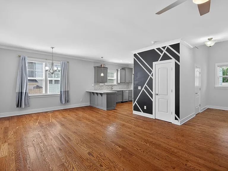 807 Cook Rd — Photo 14