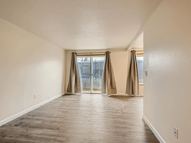14318 SE Stark St #1 — Photo 5