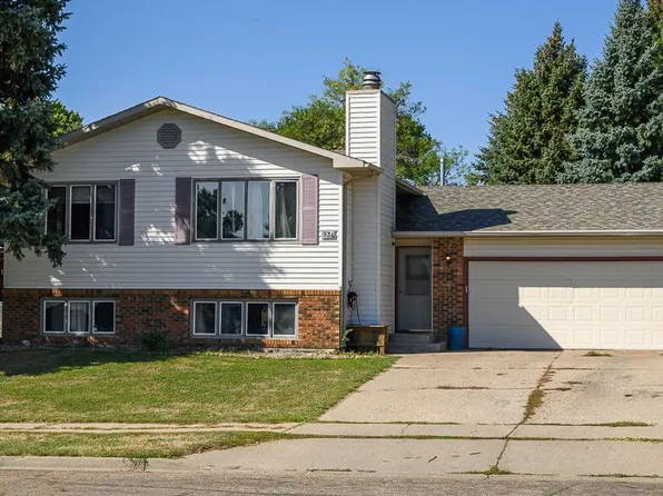 934 N 31st St, Bismarck, ND 58501