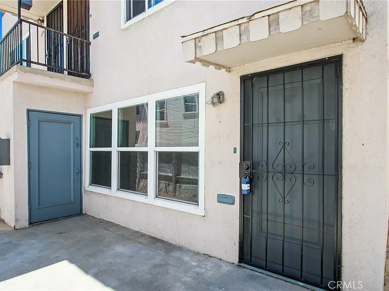 530 Shepard St — Photo 2