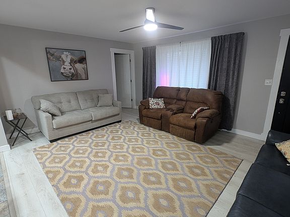 3rd image of 5199 Westgate Dr #3