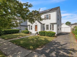 92 Wayne St, Springfield, MA 01118