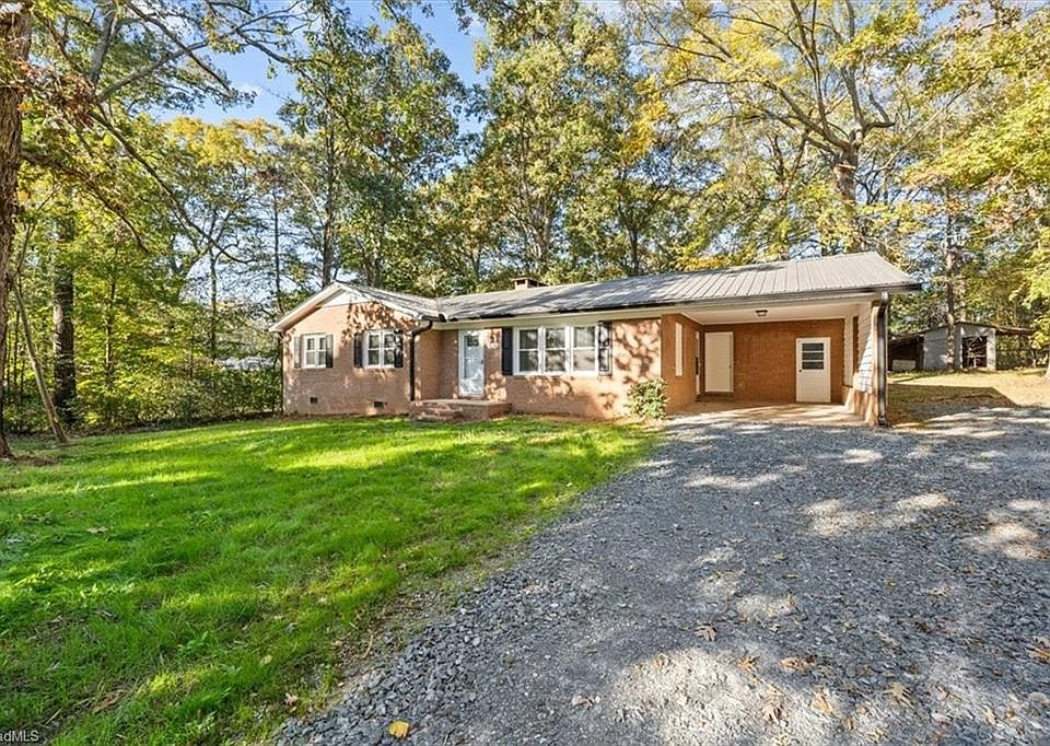 1st image of 155 Eastwood Dr