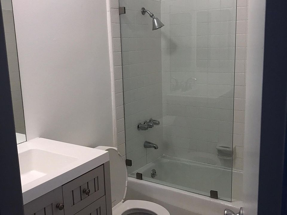 1st image of 31 23rd Ave #2