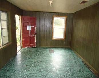2nd image of 321 Archer Ave