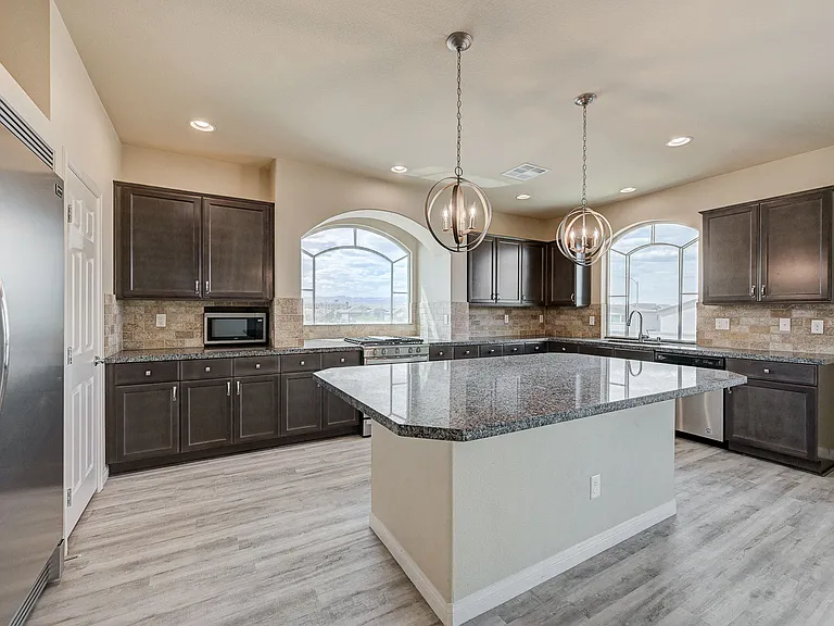 706 Eros Ct — Photo 39