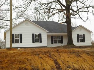 185 Simmons St, Henderson, TN 38340