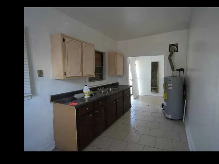 1242 Capital Ave — Photo 15