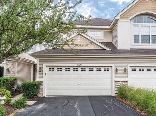 469 Vaughn Cir, Aurora, IL 60502