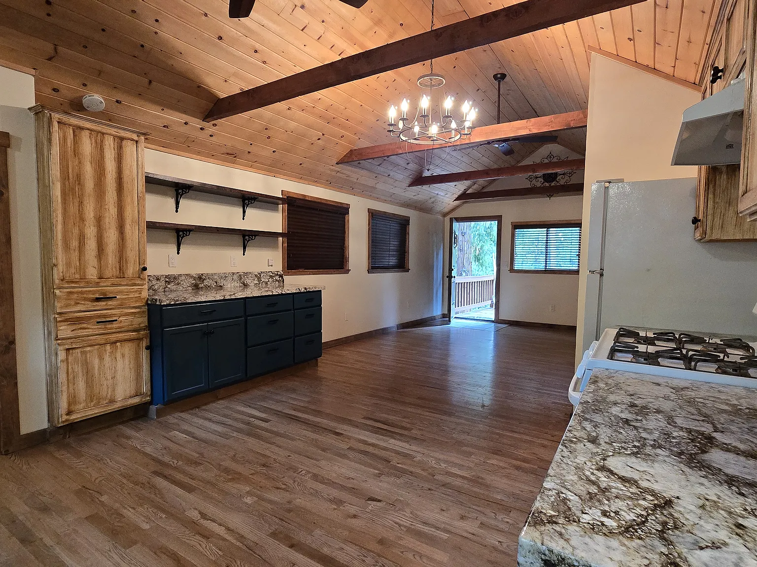 1 bed, 772 sqft, $1,750 — Photo 2