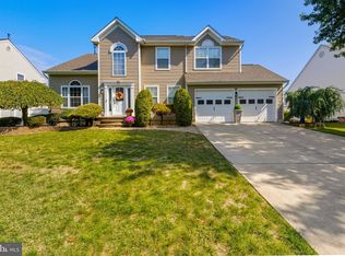 65 Easton Dr, Sicklerville, NJ 08081