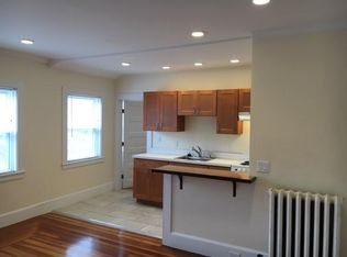 3 Commonwealth Ave #F, Gloucester, MA 01930