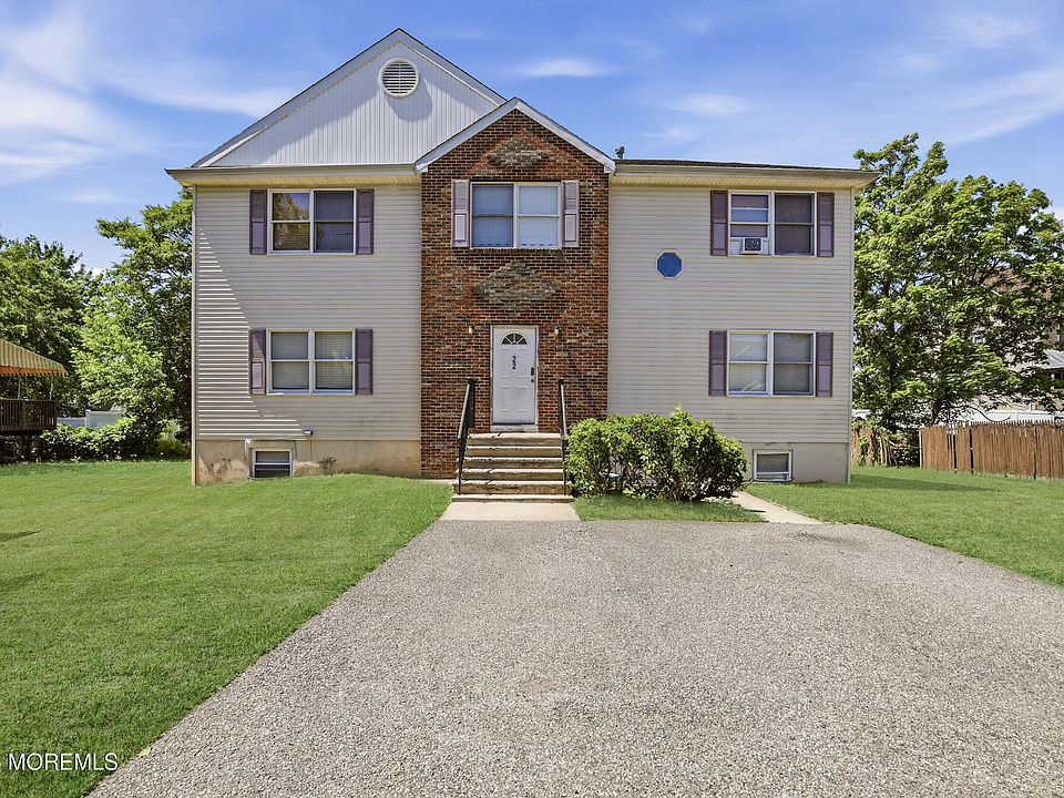 1st image of 22 Dena Court