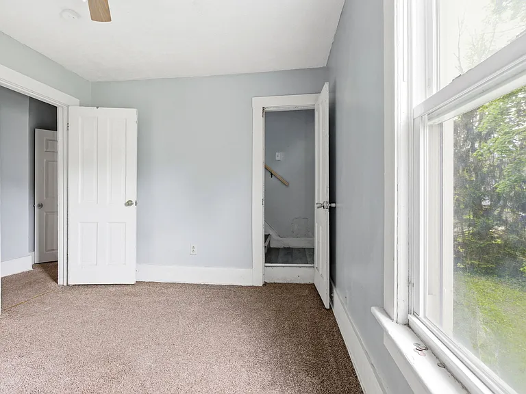 819 Princeton St — Photo 16