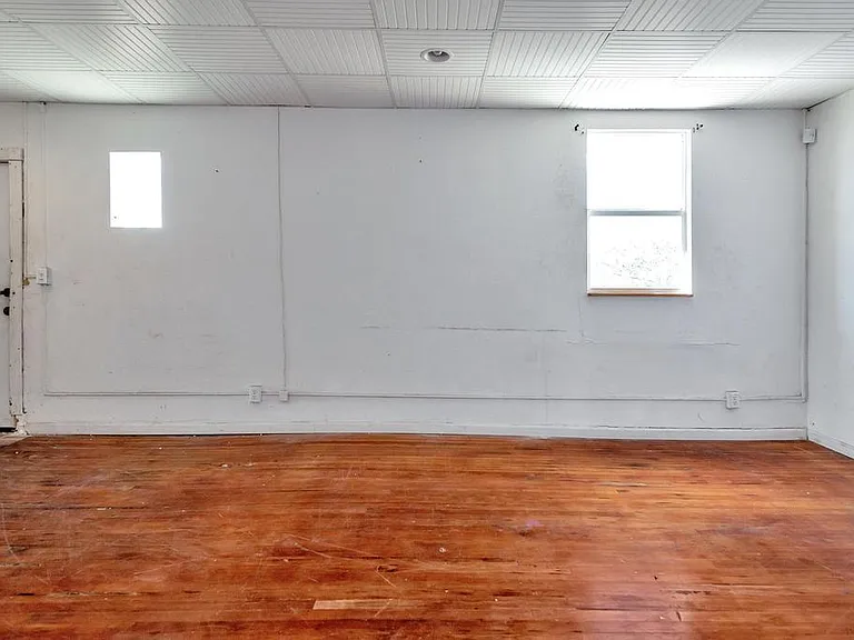 521 N Dixie Hwy — Photo 30