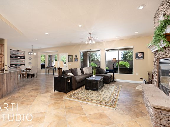 3rd image of 4915 S Bonita Bay Dr
