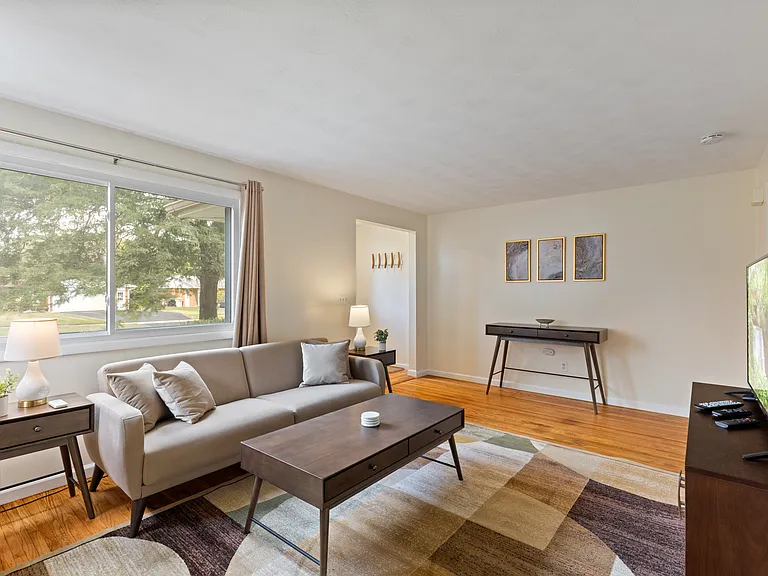100 Barbie Dr — Photo 13