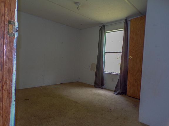 2nd image of 373 NW Park Dr