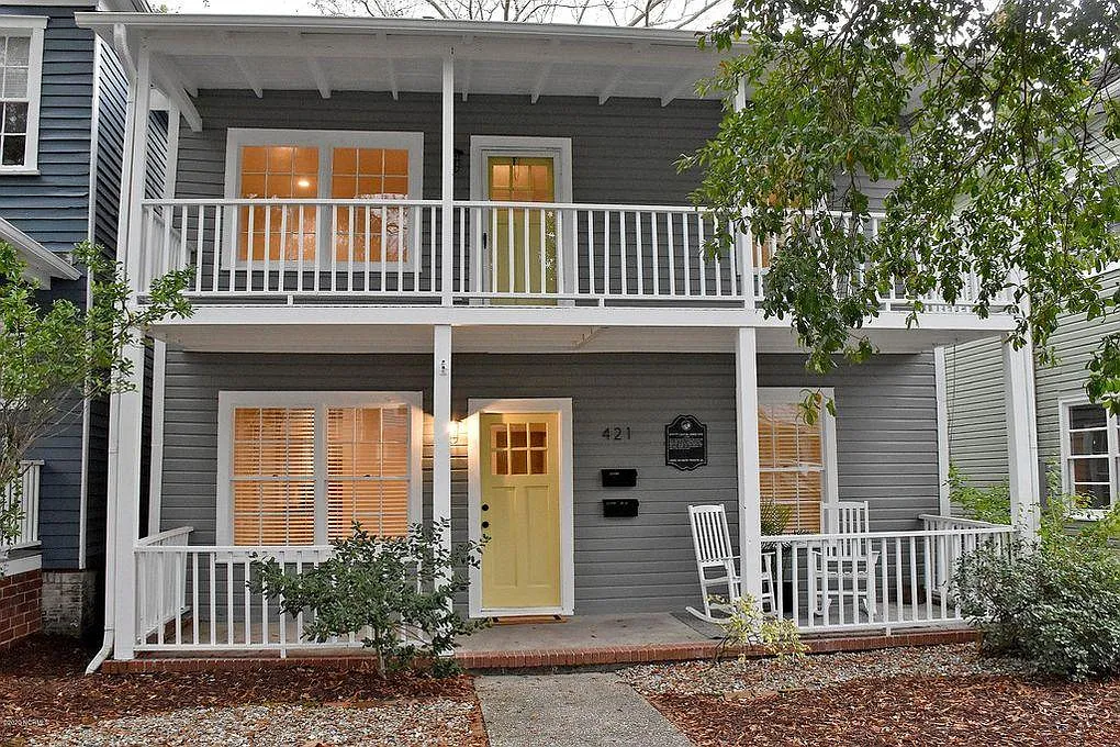 2 bed, 1050 sqft, $1,540 — Photo 1