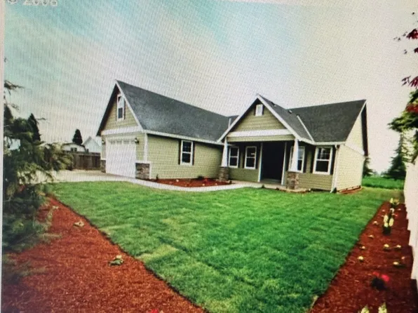 60 W Taylor St, Carlton, OR 97111