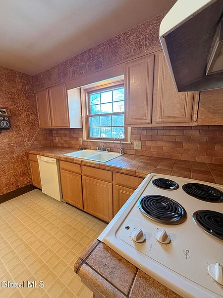 5th image of 4 Oaktree Lane