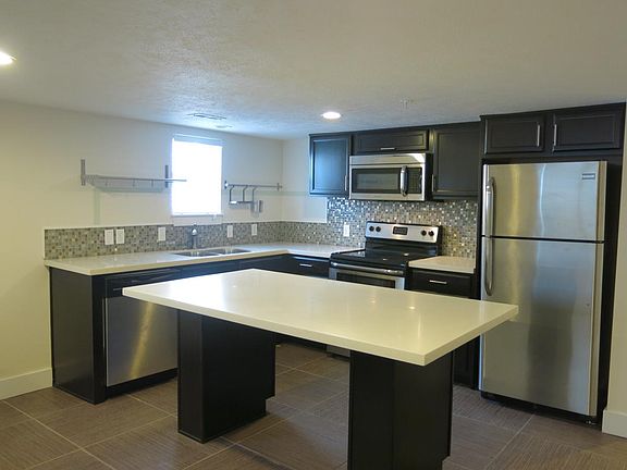 5th image of 3815 Cuming St APT 5