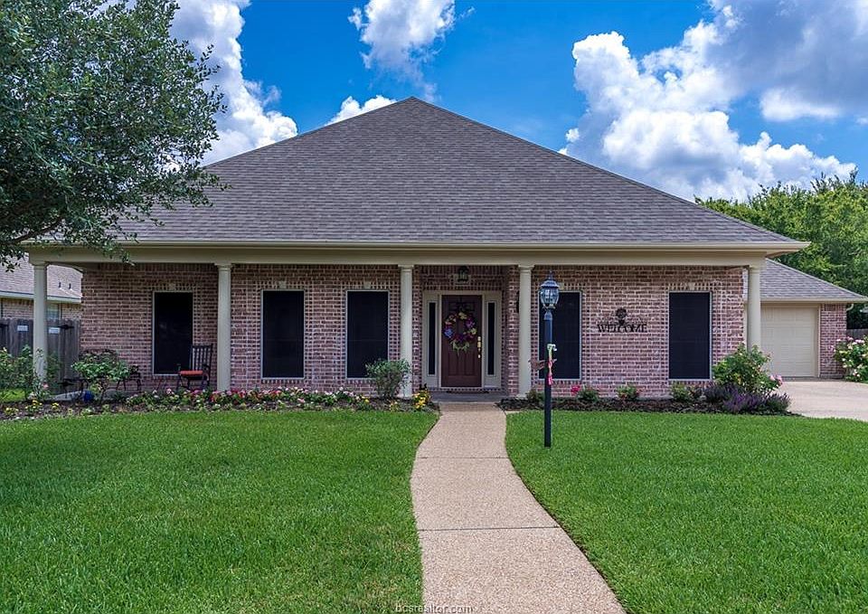 1st image of 4734 Tiffany Park Cir