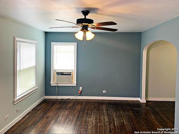 3rd image of 519 Drake Ave