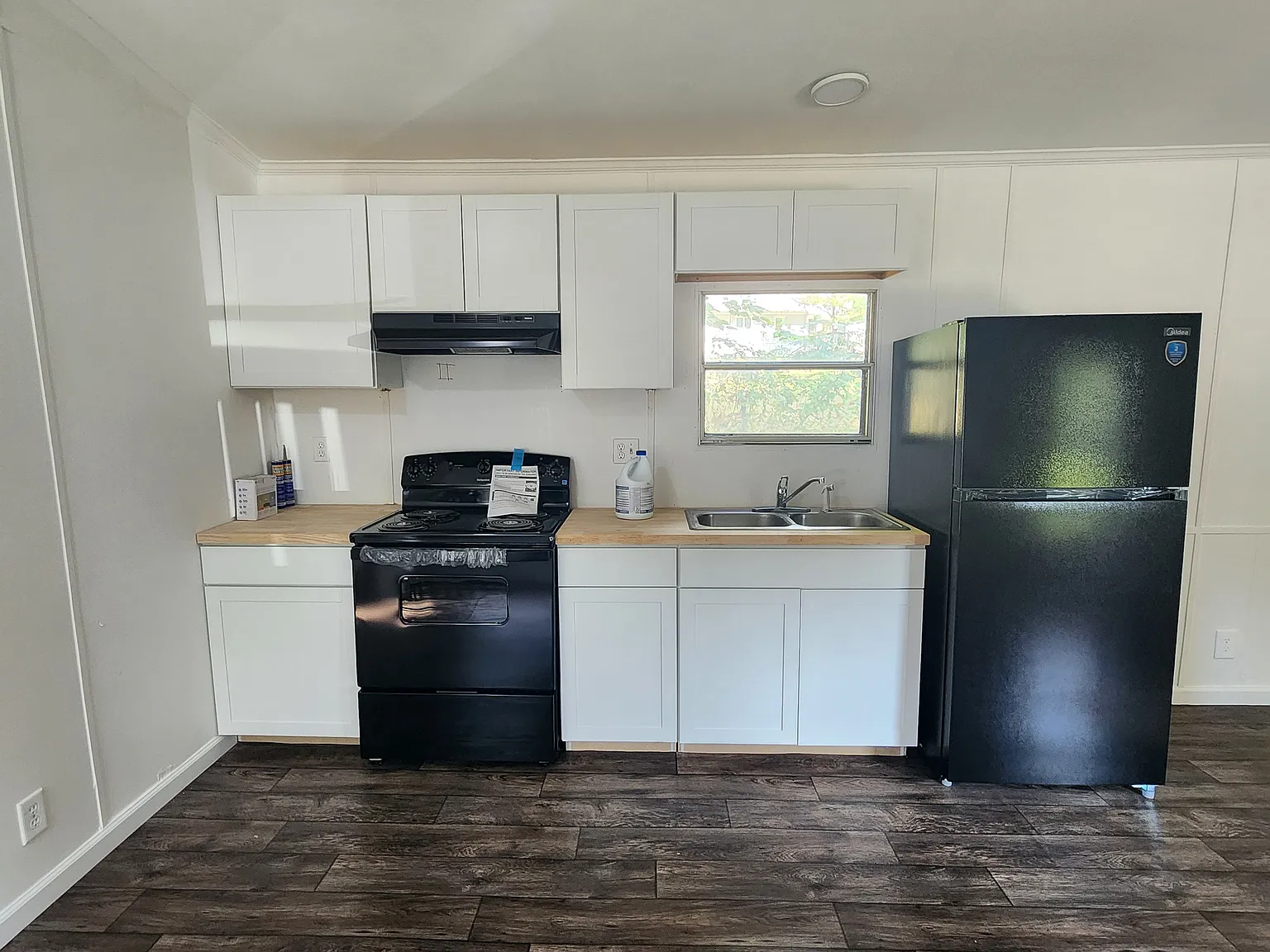 2 bed, 1000 sqft, $1,100 — Photo 2