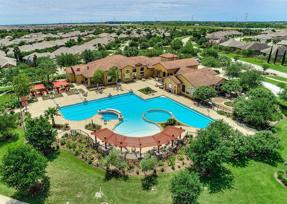 1st image of 707 Cortona Ct