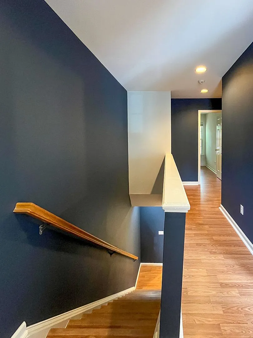 3BD/2.5BA Townhouse - Hydraulic Rd. — Photo 3