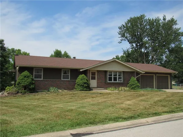 1700 Wren St, Harrisonville, MO 64701