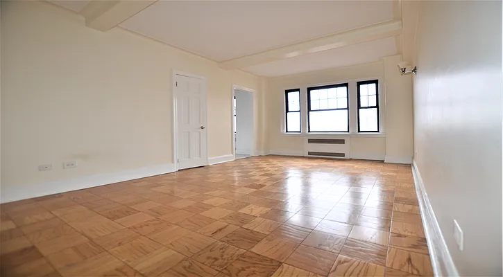 Rented by Manhattan Realty Group | media 2