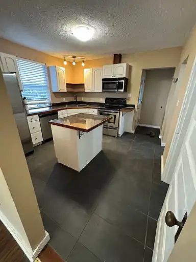 1st image of 24 Columbia St W #1A