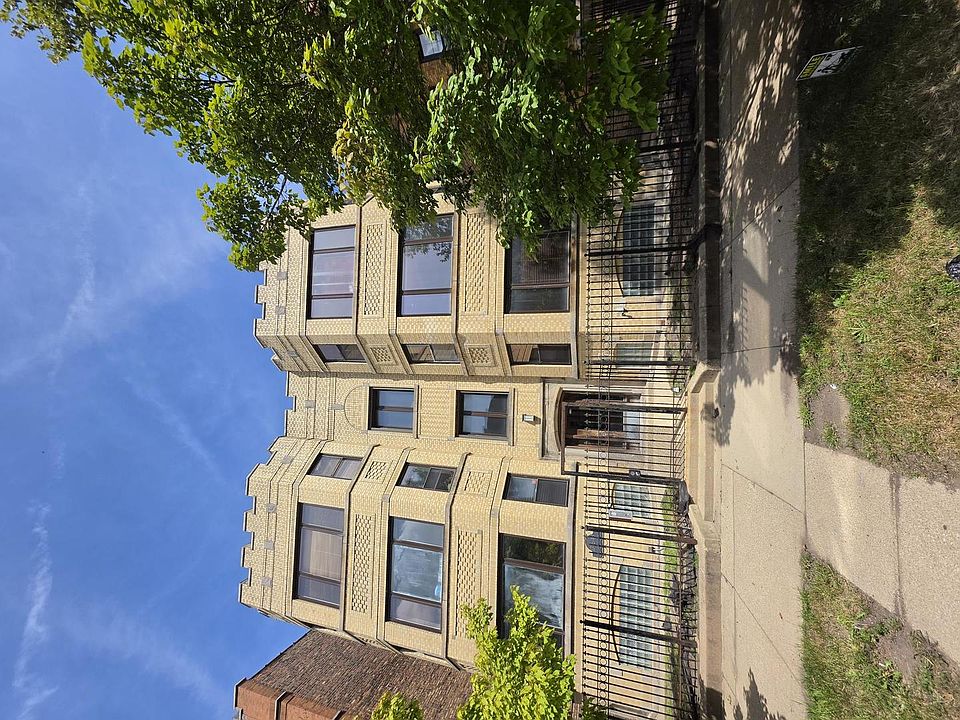 1st image of 1748 E 73rd Pl #2E